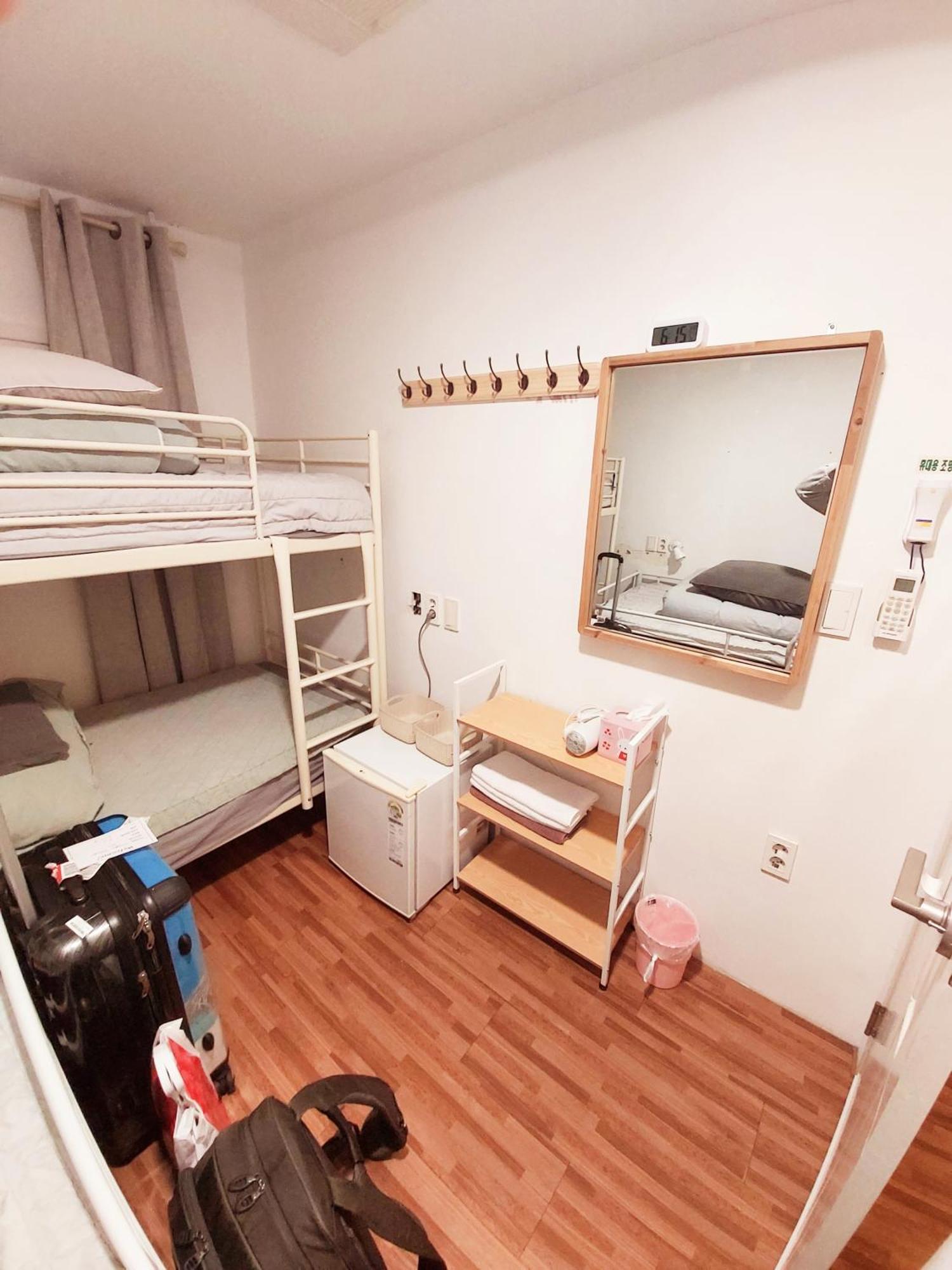 סיאול Blue Boat Hostel Myeongdong מראה חיצוני תמונה